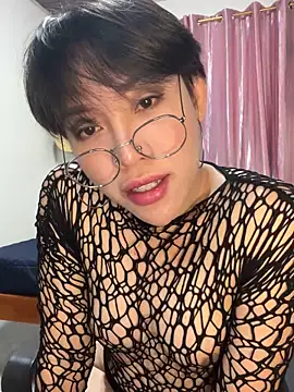 Snapshot of Keyka15 chatting on February 2026 03:50:02 PM Keyka15 online show from February 2026 03:50:02 PM