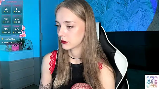 EvaPeace online show from November 2025 06:18:01 PM