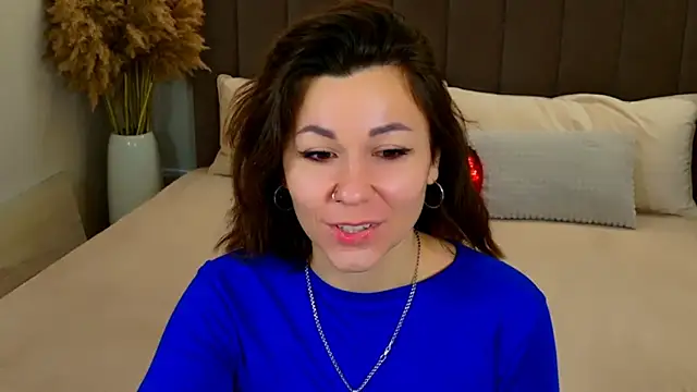 Snapshot of EdenSolis chatting on March 2026 09:33:02 AM EdenSolis online show from March 2026 09:33:02 AM