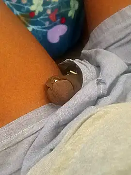 leeya14 online show from November 2025 07:00:01 AM