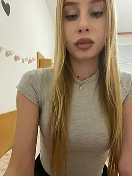 Snapshot of RemyStyles chatting on February 2026 09:42:01 PM RemyStyles online show from February 2026 09:42:01 PM