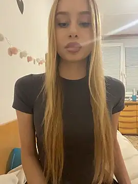 Snapshot of RemyStyles chatting on February 2026 10:03:01 PM RemyStyles online show from February 2026 10:03:01 PM