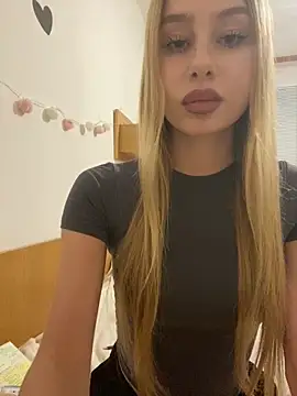 Snapshot of RemyStyles chatting on March 2026 10:36:05 PM RemyStyles online show from March 2026 10:36:05 PM