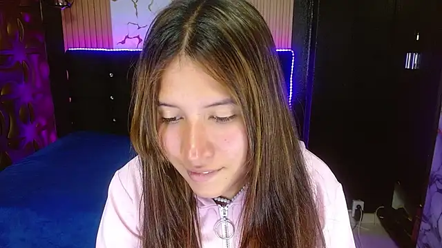 Snapshot of tinibunny chatting on October 2025 08:00:02 PM tinibunny online show from October 2025 08:00:02 PM