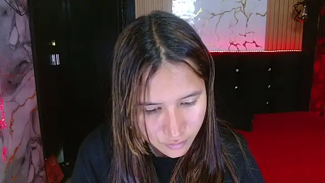 Snapshot of tinibunny chatting on October 2025 08:18:01 PM tinibunny online show from October 2025 08:18:01 PM