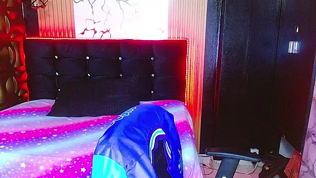 Snapshot of tinibunny chatting on November 2025 07:16:01 PM tinibunny online show from November 2025 07:16:01 PM