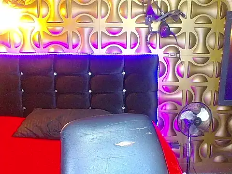 Snapshot of tinibunny chatting on November 2025 07:23:02 PM tinibunny online show from November 2025 07:23:02 PM