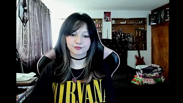 Maki Zein  online show from February 2026 07:52:02 PM