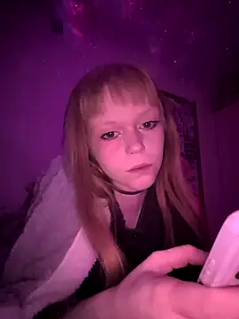 Snapshot of OpheliaMills chatting on October 2025 10:30:01 PM OpheliaMills online show from October 2025 10:30:01 PM