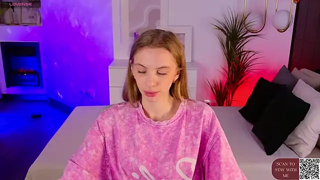 mia silkk online show from April 2026 06:22:02 AM