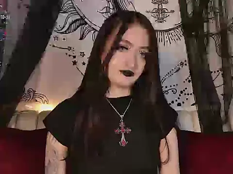 Snapshot of Vampy_doll chatting on November 2025 09:47:01 PM Vampy doll online show from November 2025 09:47:01 PM