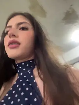 Snapshot of AlessiaLuxx chatting on March 2026 02:39:01 AM AlessiaLuxx online show from March 2026 02:39:01 AM