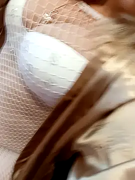 Snapshot of FineCaroline chatting on October 2025 09:54:02 AM FineCaroline online show from October 2025 09:54:02 AM