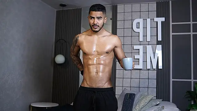 Snapshot of Reik_Vonn chatting on February 2026 12:39:02 PM Reik Vonn online show from February 2026 12:39:02 PM