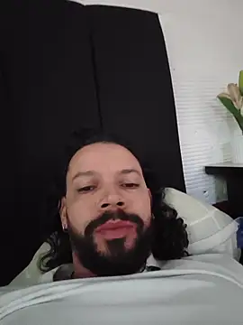 AlukardBig online show from April 2026 01:57:02 PM