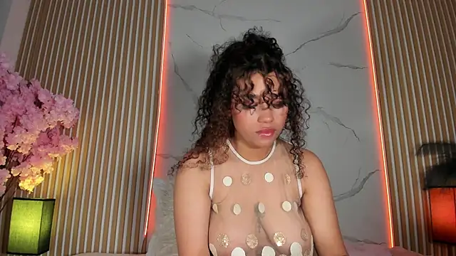 KellyAmbaris online show from November 2025 07:36:02 PM