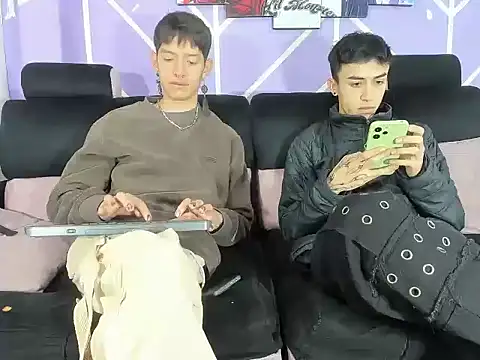 heyy noah11 online show from April 2026 01:37:02 PM