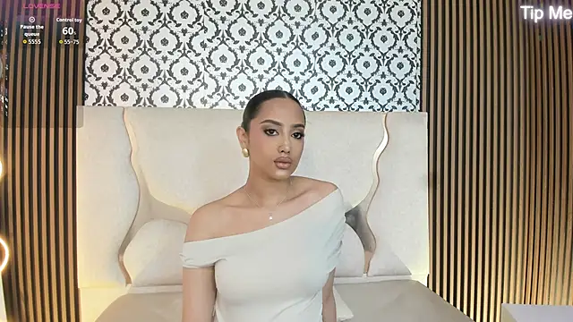 Snapshot of BEELLA_TAY1 chatting on October 2025 01:43:02 PM BEELLA TAY1 online show from October 2025 01:43:02 PM