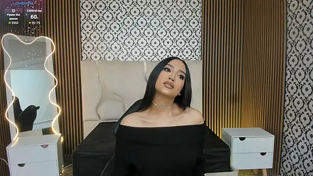 Snapshot of BEELLA_TAY1 chatting on November 2025 01:10:02 PM BEELLA TAY1 online show from November 2025 01:10:02 PM