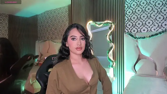 Snapshot of BEELLA_TAY1 chatting on November 2025 07:17:01 PM BEELLA TAY1 online show from November 2025 07:17:01 PM