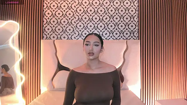 Snapshot of BEELLA_TAY1 chatting on February 2026 12:23:02 PM BEELLA TAY1 online show from February 2026 12:23:02 PM