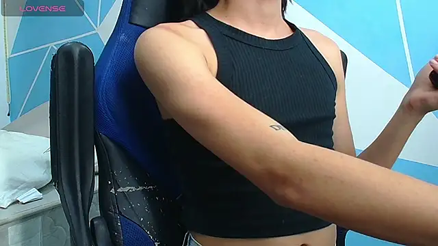 isabellaqueens online show from April 2026 11:27:02 PM