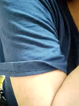 Tanha18 online show from December 2025 07:53:02 PM