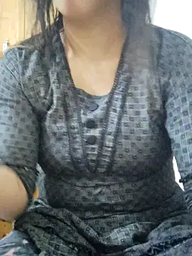 Tanha18 online show from December 2025 12:11:02 PM