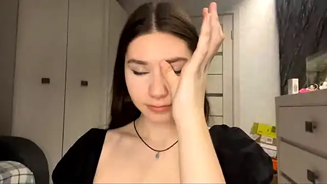 KaseyByczek online show from October 2025 09:43:02 AM