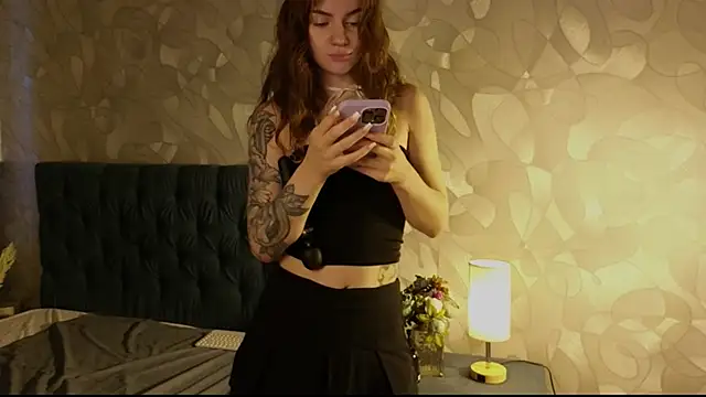Domestic Bitch online show from October 2025 09:37:01 PM