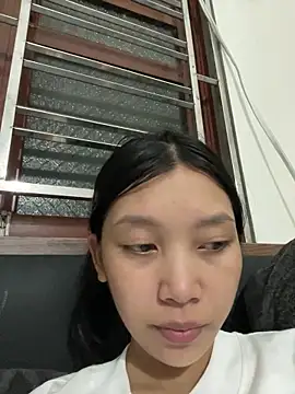 Snapshot of linh-lan1 chatting on June 2026 02:51:01 PM linh-lan1 online show from June 2026 02:51:01 PM