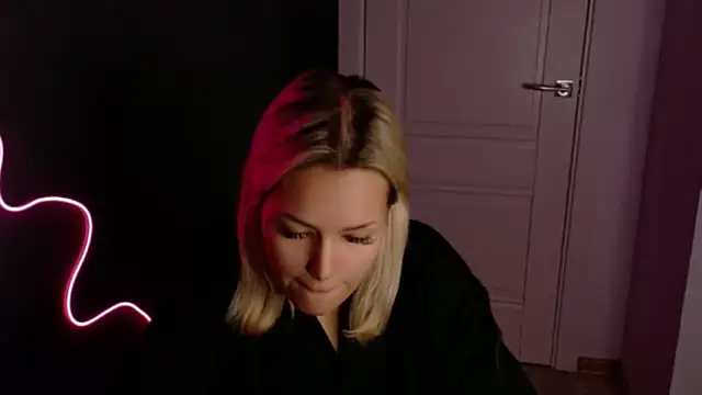 Snapshot of Eva_Mooor chatting on October 2025 12:05:02 AM Eva Mooor online show from October 2025 12:05:02 AM