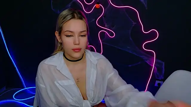 Snapshot of Eva_Mooor chatting on October 2025 03:18:01 AM Eva Mooor online show from October 2025 03:18:01 AM