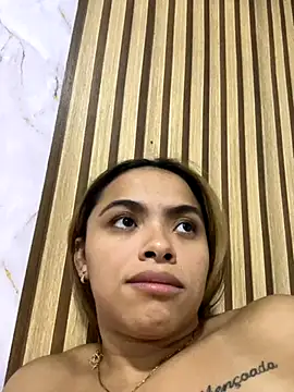 safadinhaquenteW online show from November 2025 12:43:01 AM