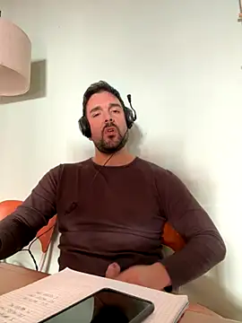 ReDiBastoni90 online show from October 2025 08:07:02 AM