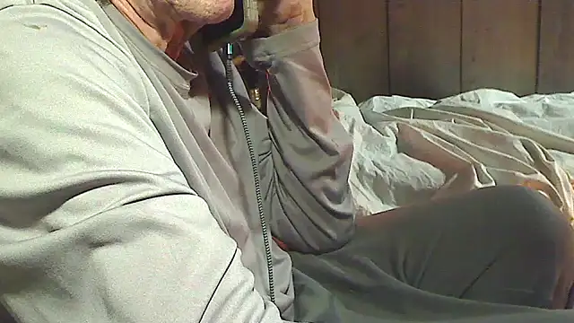 OldManOnline online show from December 2025 04:17:02 AM