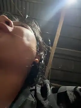 Linh-xxx online show from February 2026 12:46:01 PM