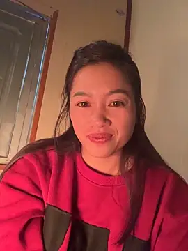 Snapshot of -Paige- chatting on February 2026 01:04:02 AM -Paige- online show from February 2026 01:04:02 AM