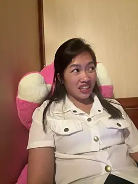 Snapshot of -Paige- chatting on February 2026 08:51:01 AM -Paige- online show from February 2026 08:51:01 AM