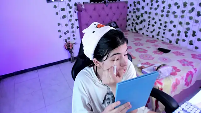 selina lovers  online show from December 2025 04:09:01 AM