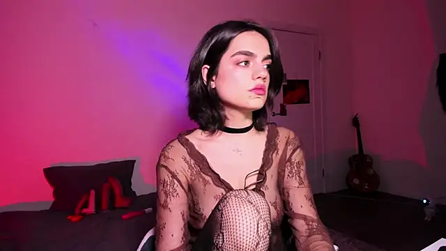 nightfloatt online show from December 2025 03:19:01 PM