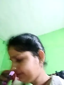 Karishma cute online show from January 2026 06:13:02 PM