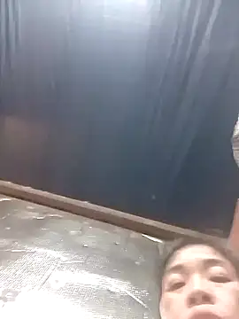 YiyinLy online show from February 2026 01:20:02 PM