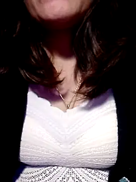 YiyinLy online show from February 2026 08:47:01 PM