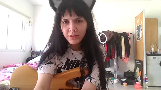 miapink33 online show from November 2025 06:07:02 PM