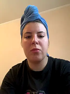 MiraCastellon online show from October 2025 11:33:02 AM