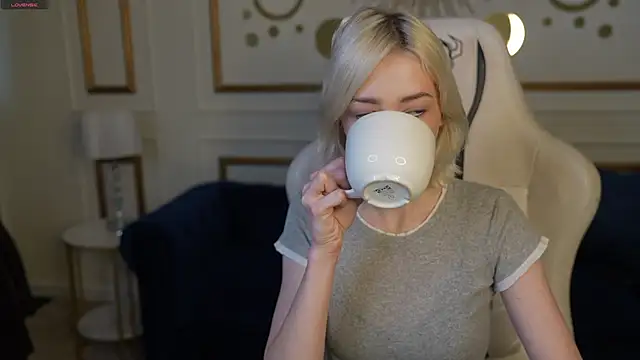 Snapshot of Jessica_start chatting on November 2025 11:24:02 AM Jessica start online show from November 2025 11:24:02 AM