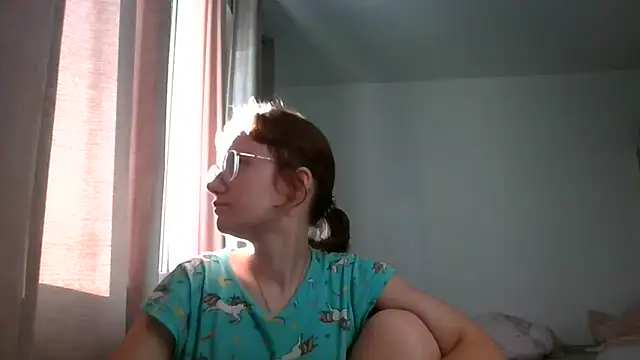 LuckySLove online show from July 2026 06:02:02 PM