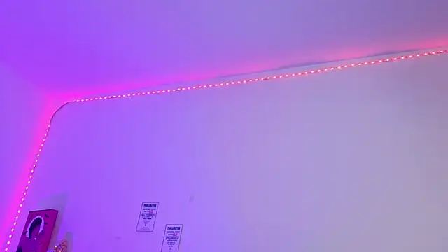 Emily Lindey online show from March 2026 07:24:02 AM