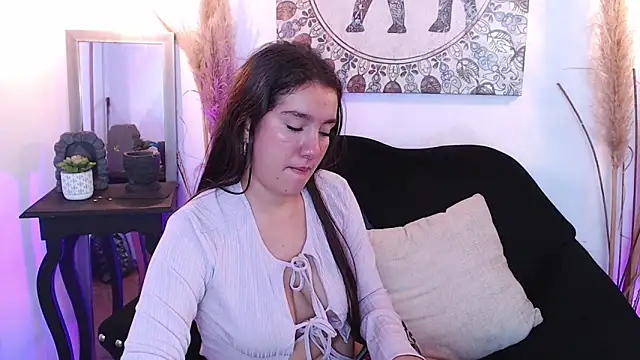 ZharaGag on u online show from November 2025 02:42:01 PM